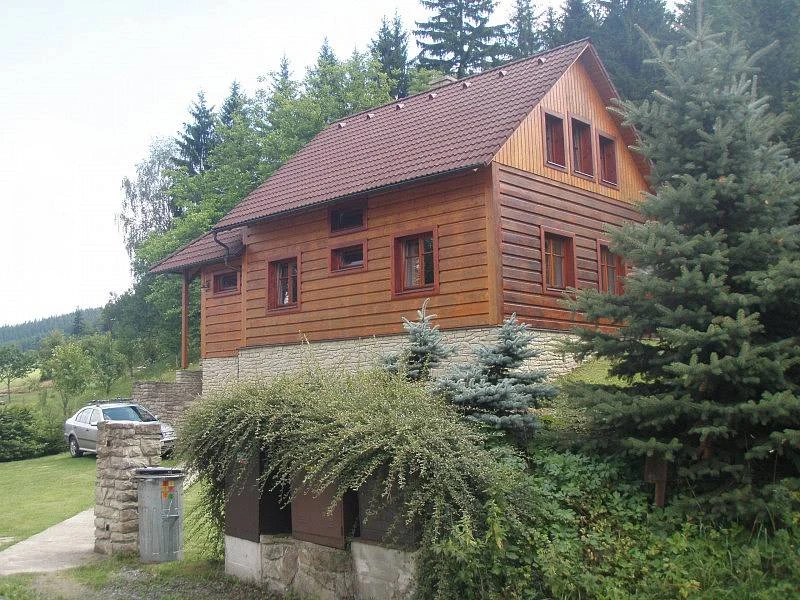 Chalupa za kostelem – Velké Karlovice