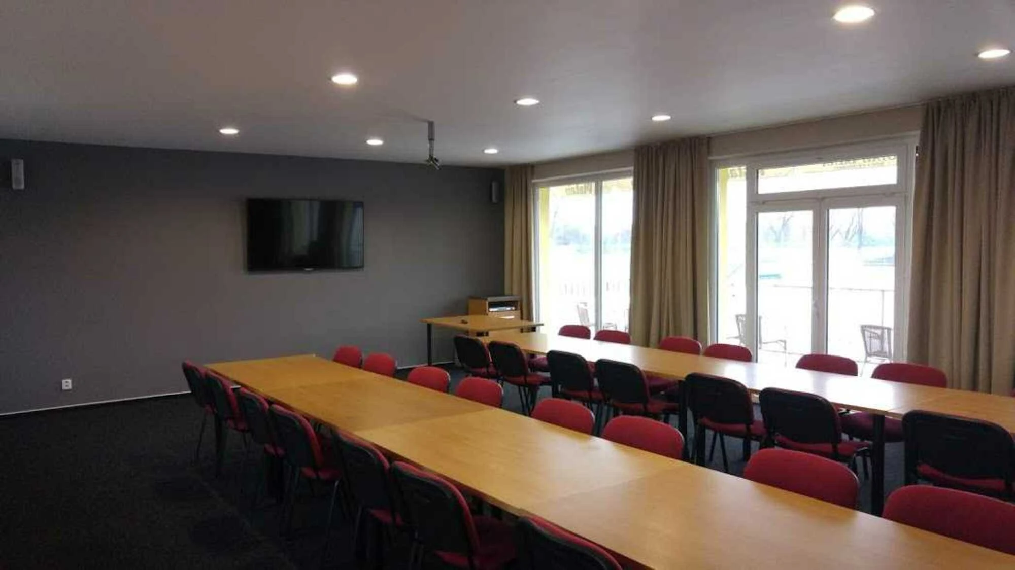 Hotel OTAVARENA - Písek