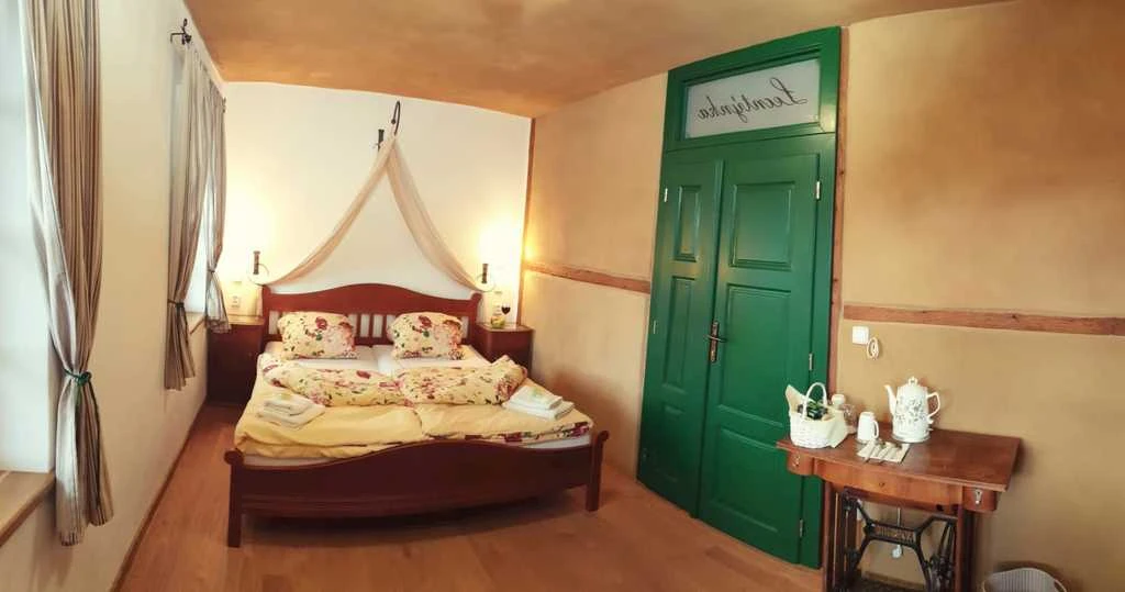 Dvoulůžkový pokoj č. 1 (Dvoulůžkový pokoj s přistýlkou)