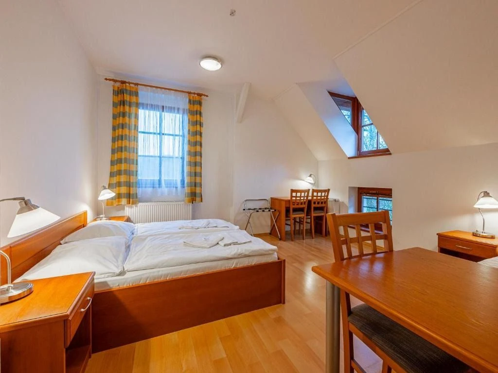 Dvoulůžkový pokoj s přistýlkou