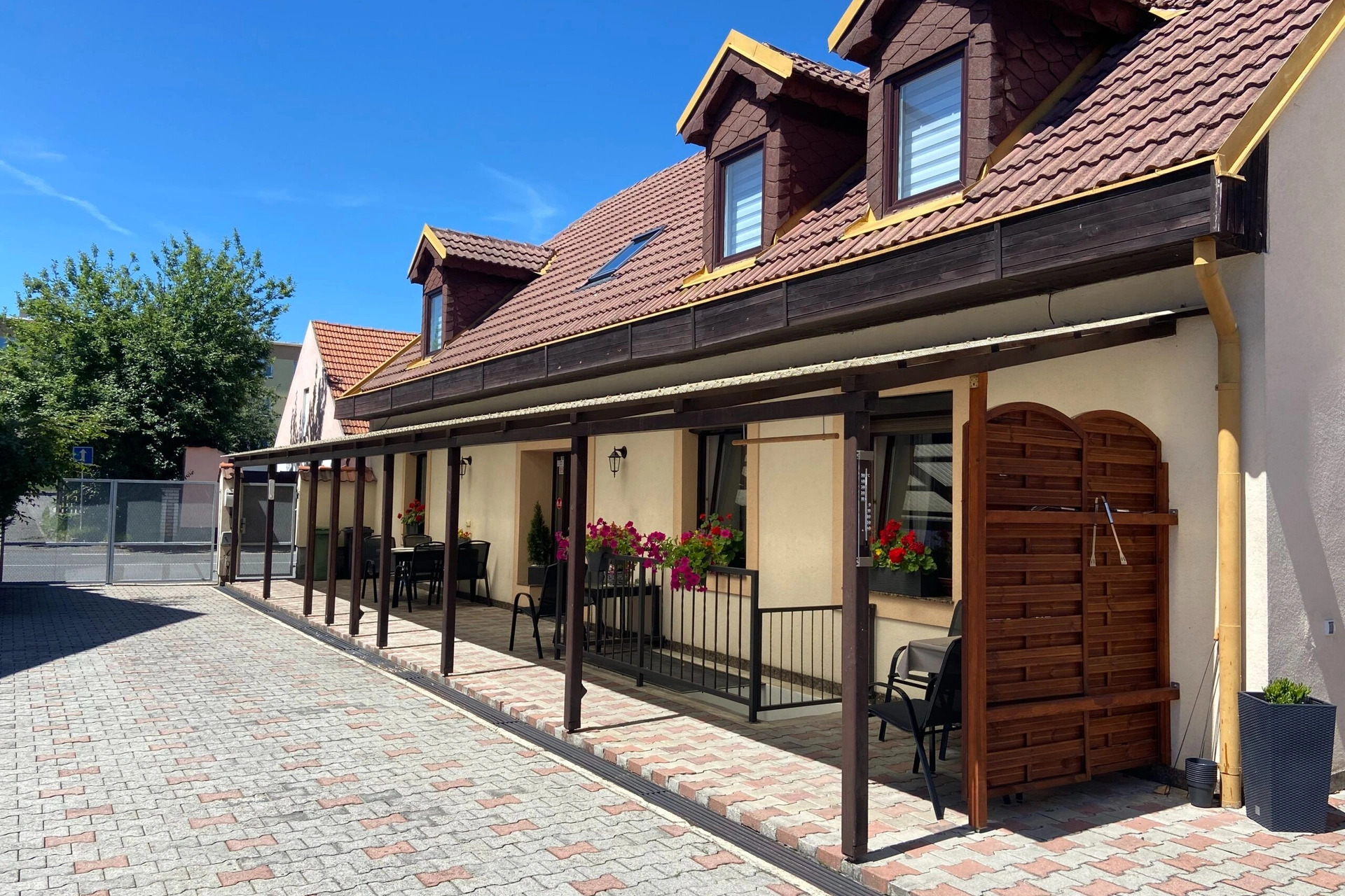 Penzion U Synagogy - Dobříš