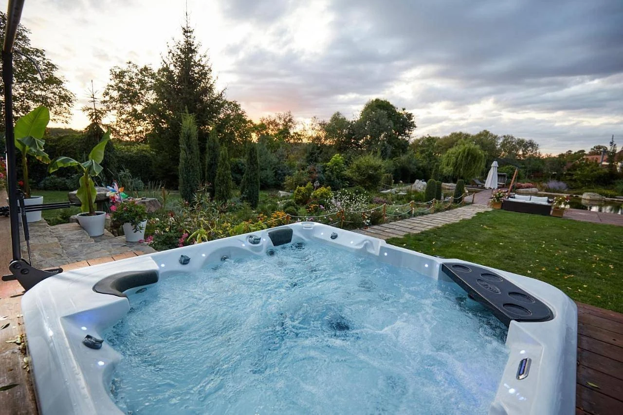 Hájenka Kozojedy - Rataje nad Sázavou