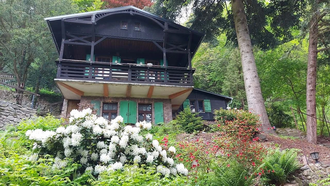 Hájenka u lanovky na Komáří Vížku - Krupka