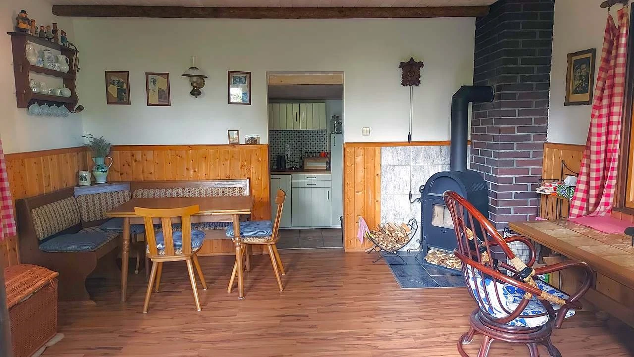 Hájenka u lanovky na Komáří Vížku - Krupka