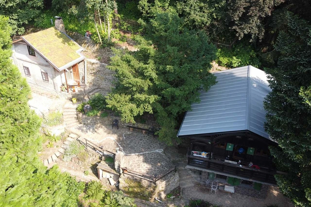 Hájenka u lanovky na Komáří Vížku - Krupka