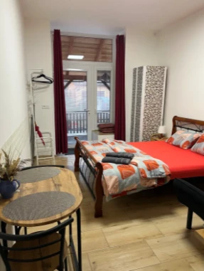 POKOJ 2 – dvoulůžkové studio s přistýlkou