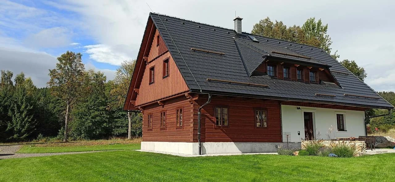 Roubená chalupa v Lipce