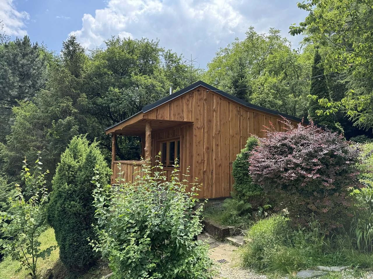 Chatka 3 – Skalný