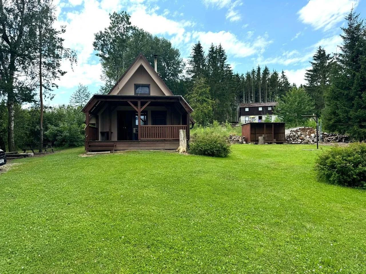 Chata u Čáslavického rybníka