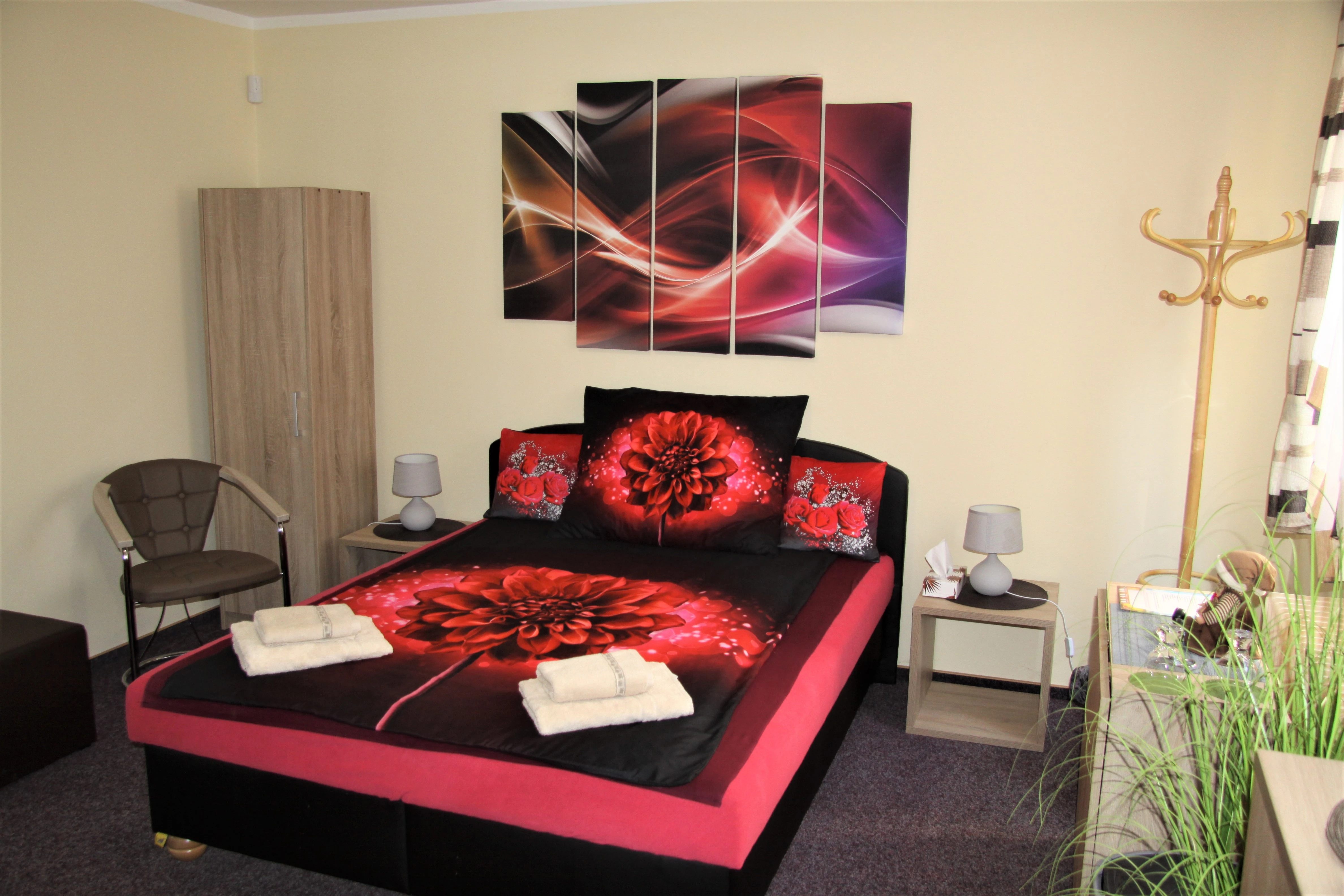 Dvoulůžkový pokoj Standard s manželskou postelí - pokoj č.1