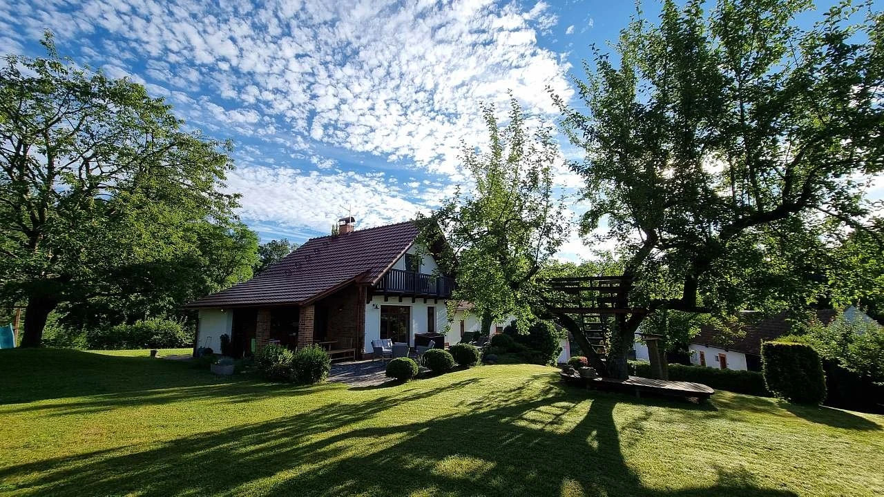 Rekreační dům AMELIA s finskou saunou a bazénem