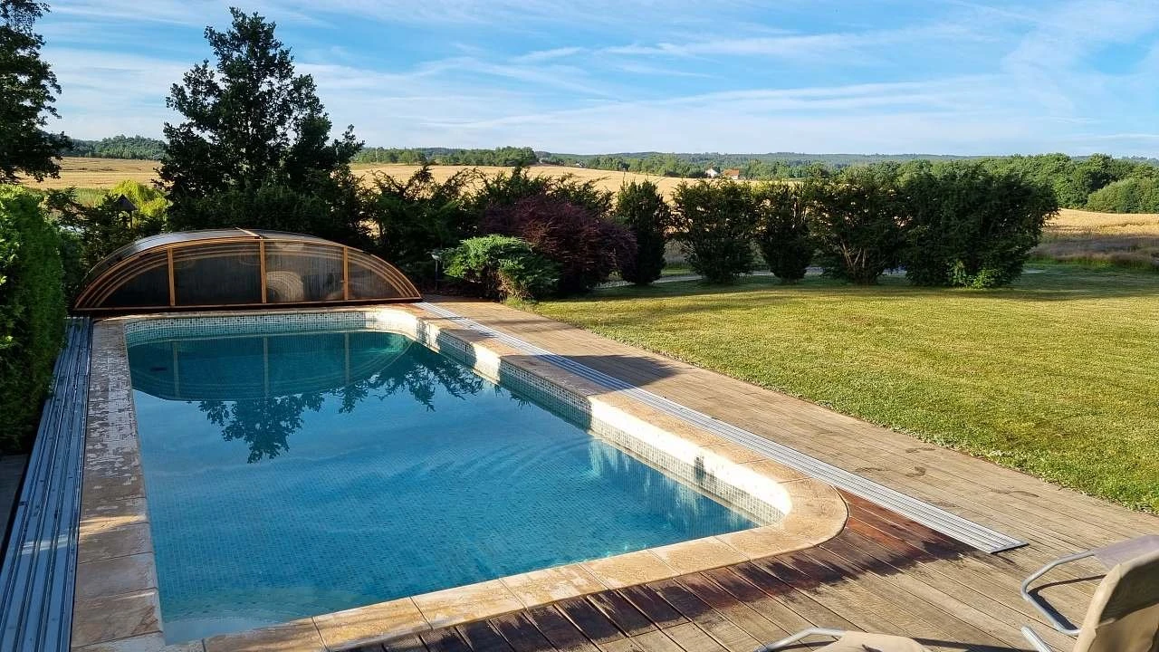 Rekreační dům AMELIA s finskou saunou a bazénem