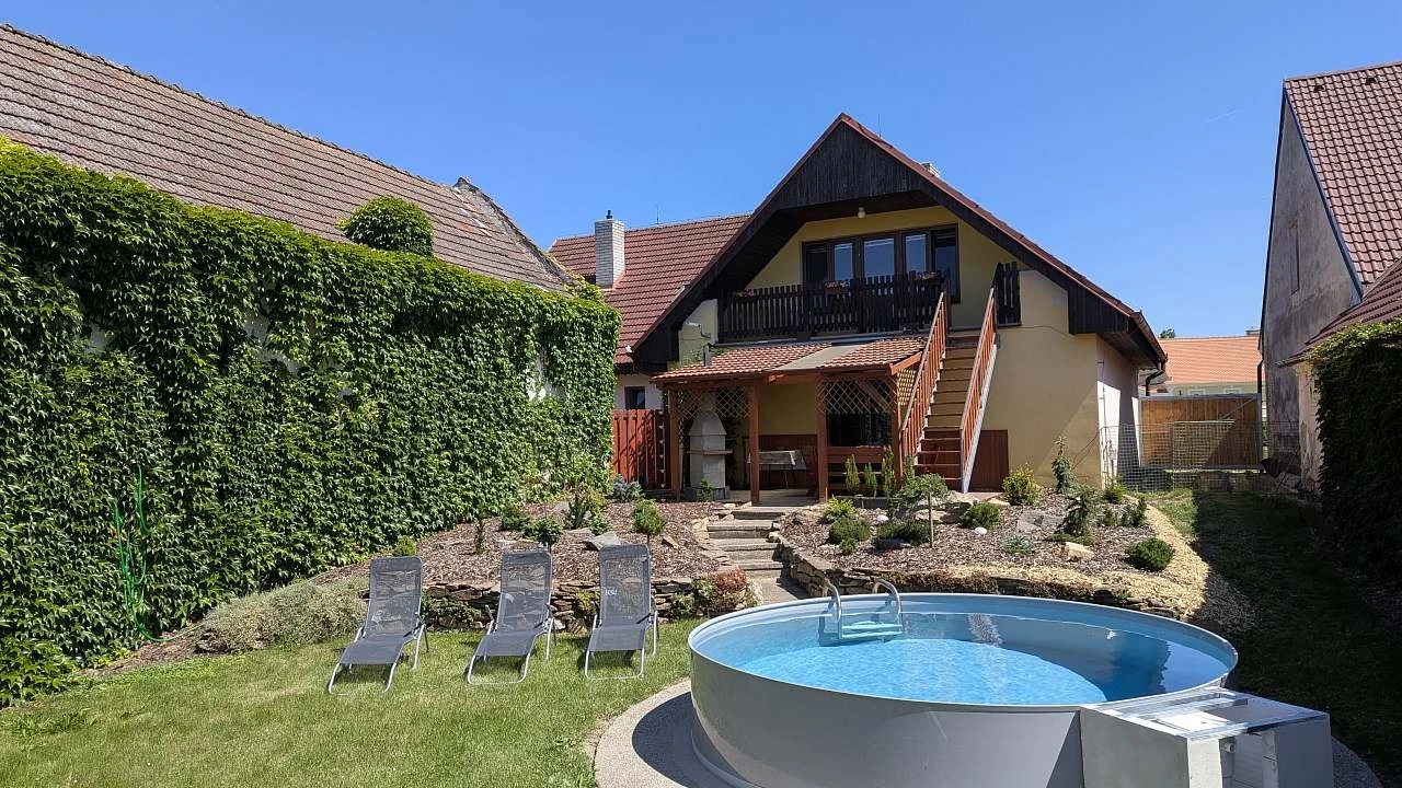 Chalupa u Pražmů - celý objekt