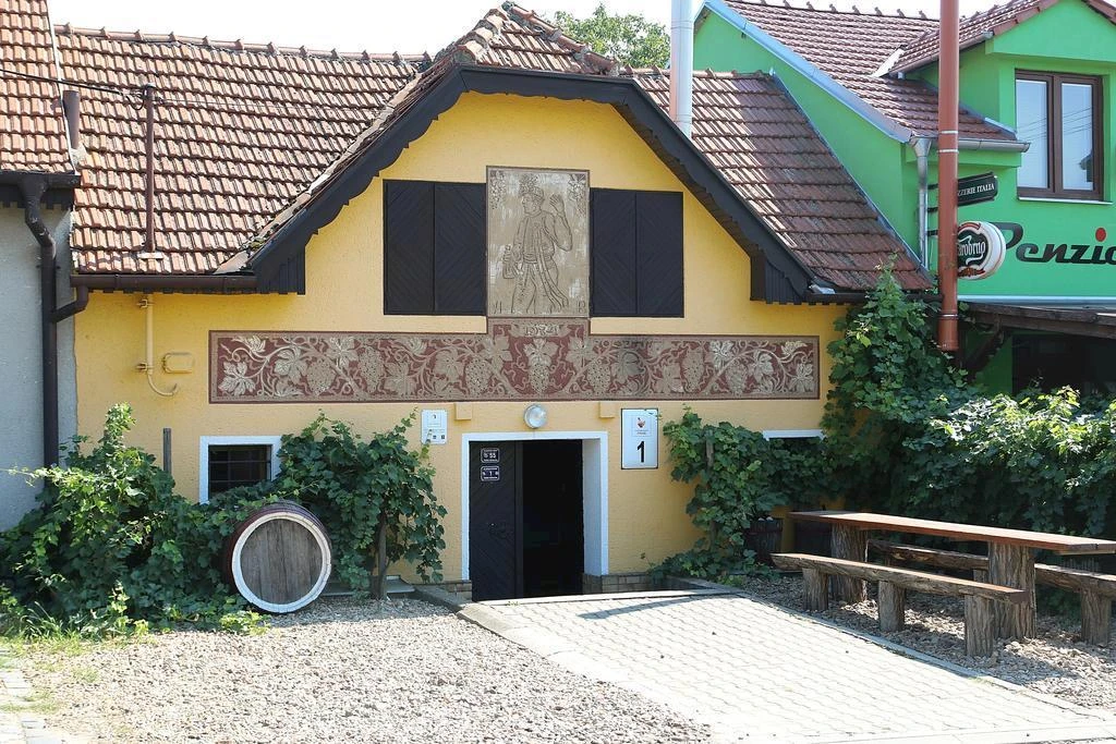 Penzion a restaurace U Hroznu