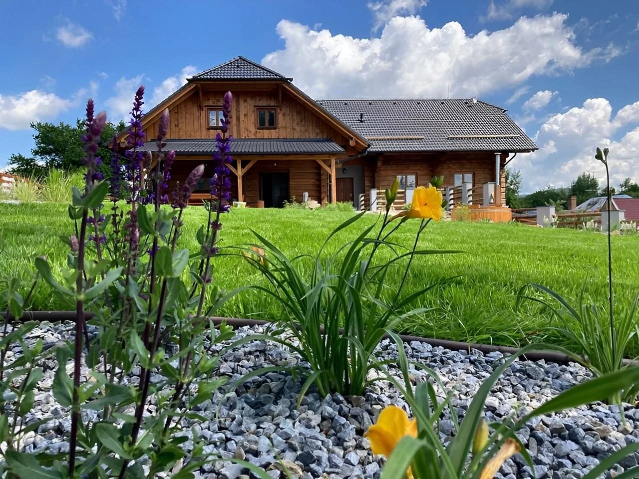 Sruby u Čertovy stěny - Dolní Jílovice