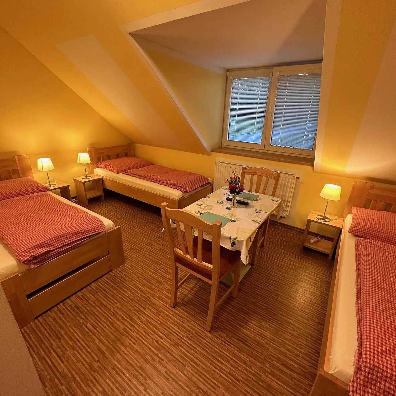 Třílůžkový pokoj (1. patro)