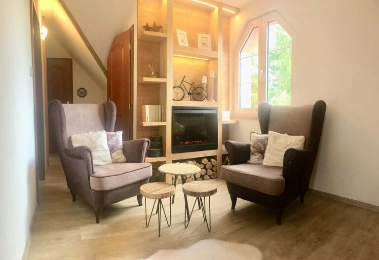 Apartmán se 2 ložnicemi (podkroví, 75 m²)