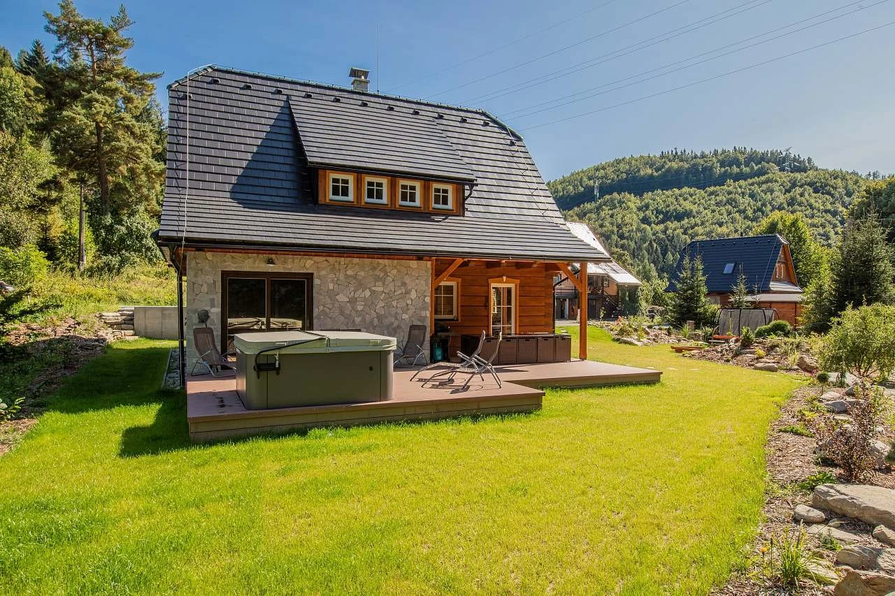 Roubenka u řeky - Kouty nad Desnou