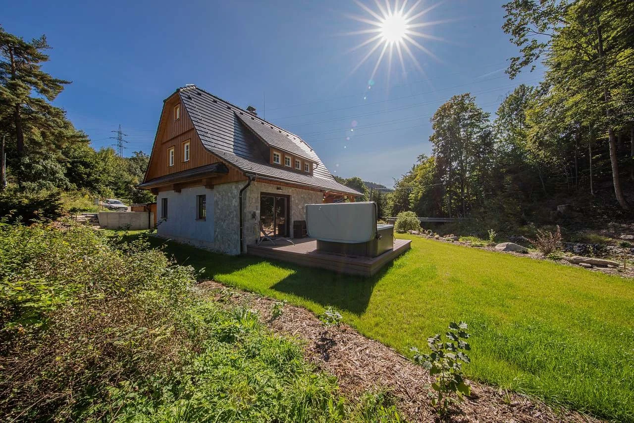 Roubenka u řeky - Kouty nad Desnou