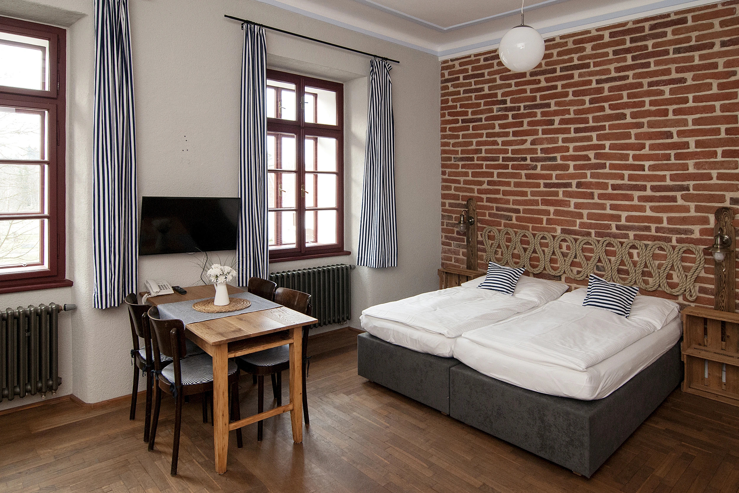 21. Wellness studio pro 2 osoby s hydromasážní vanou (27 m²)