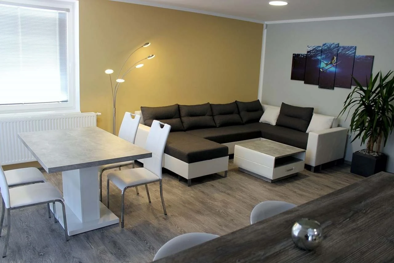 Cabo House - Otrokovice