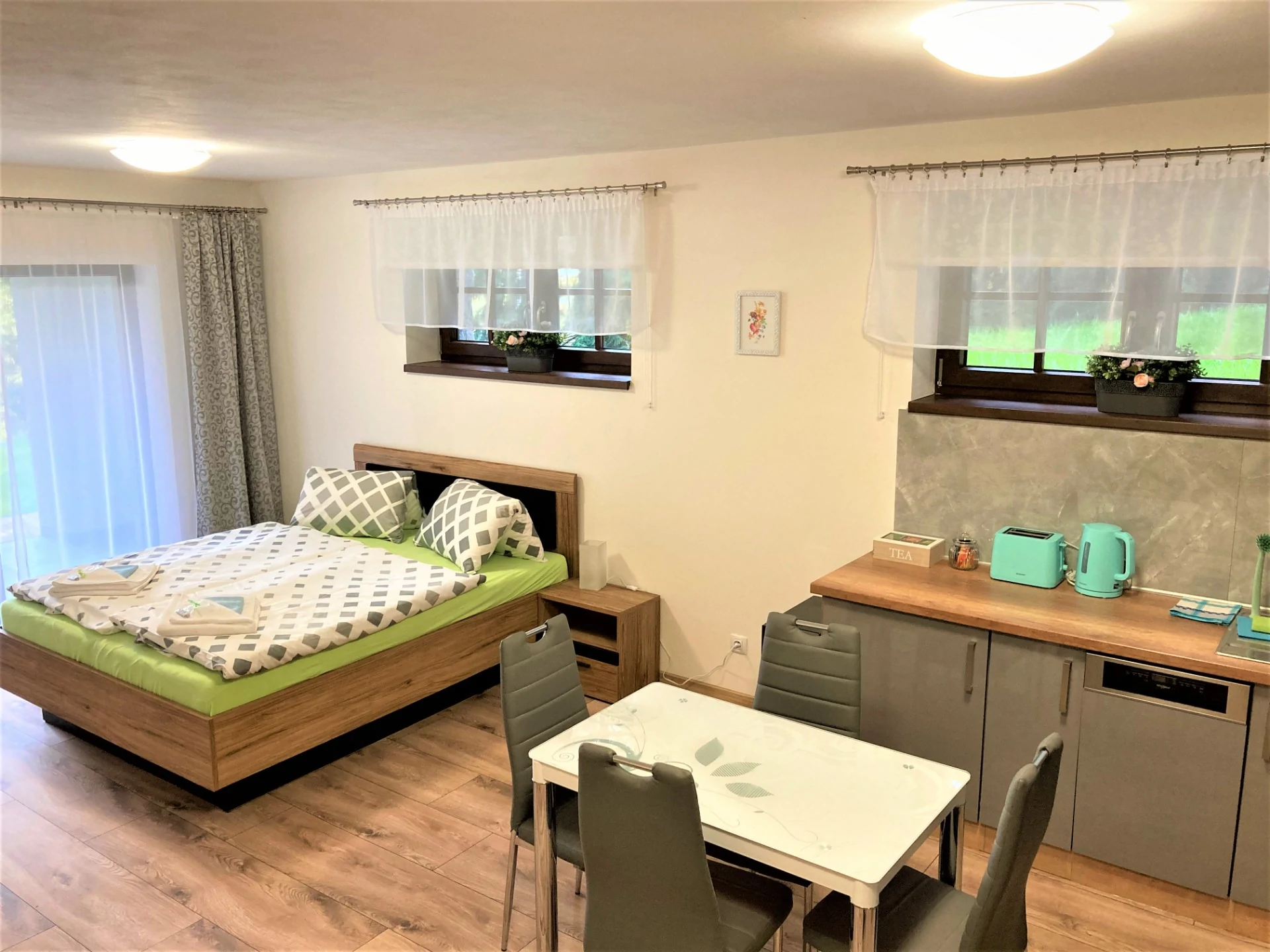 APARTMÁNOVÉ STUDIO (samostatné)