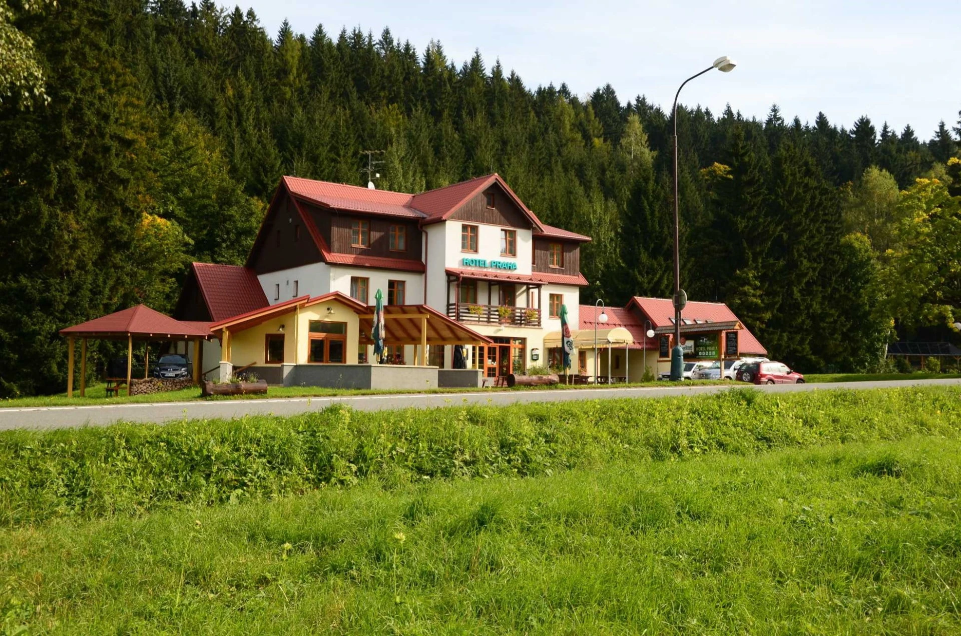 Hotel Praha Deštné