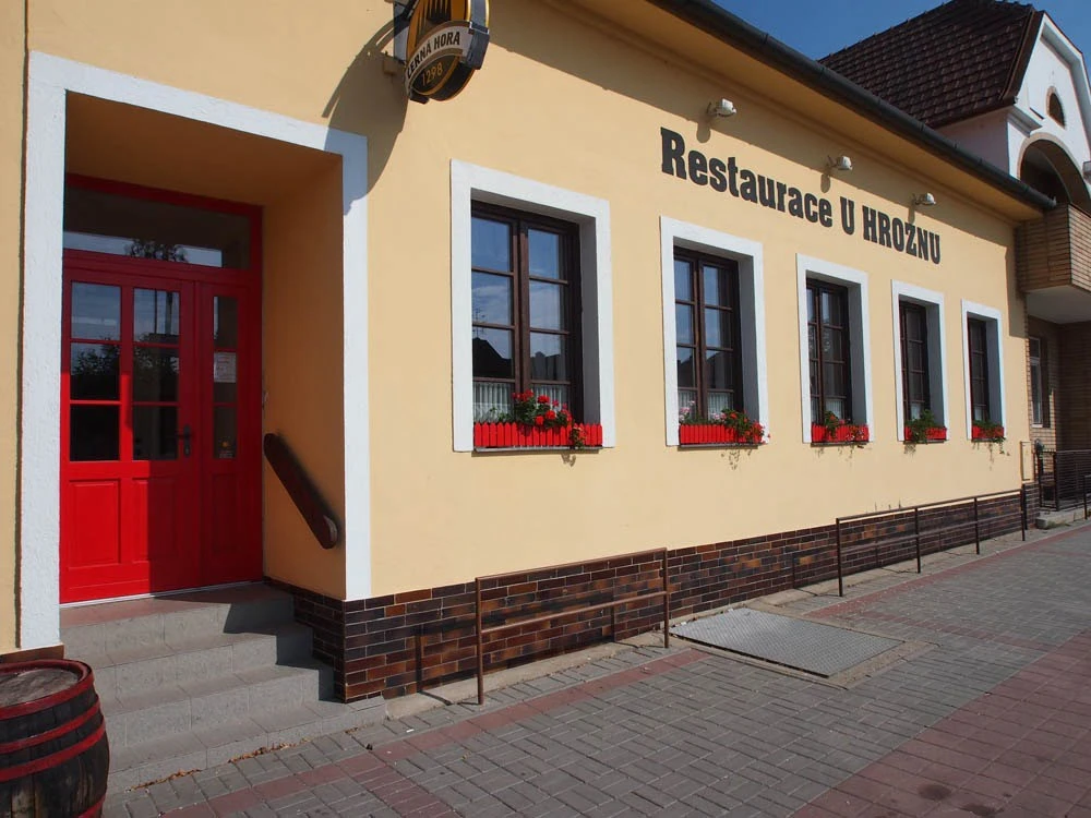 Penzion a restaurace U Hroznu