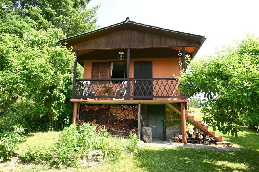 Chata u přehrady
