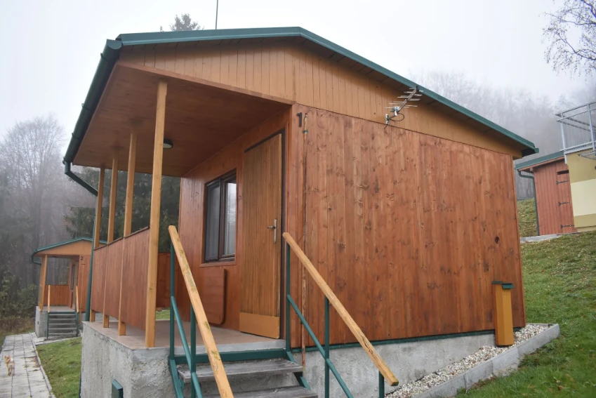 1× Chatka č. 3 (Roubenka)