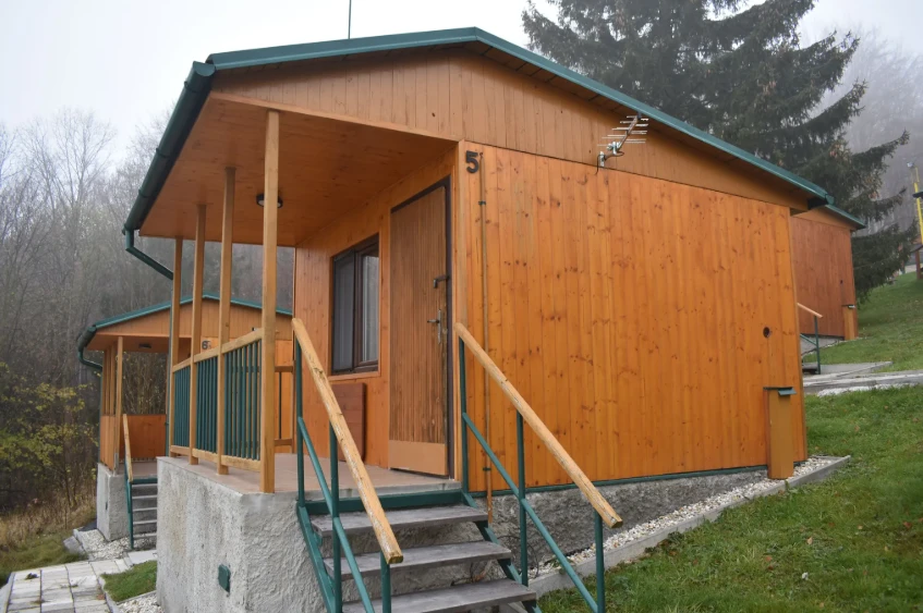 1× Chatka č. 2 (Roubenka)