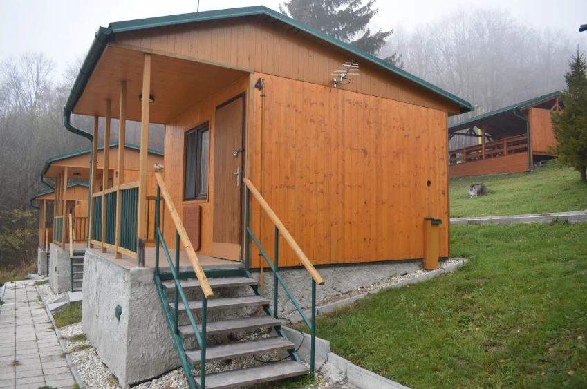 1× Chatka č. 1 (Roubenka)