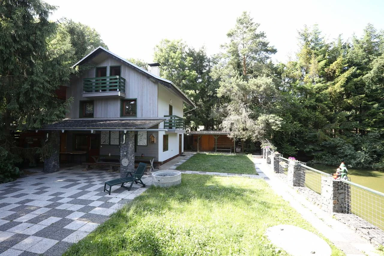 Rekreační chata – Hvozdná